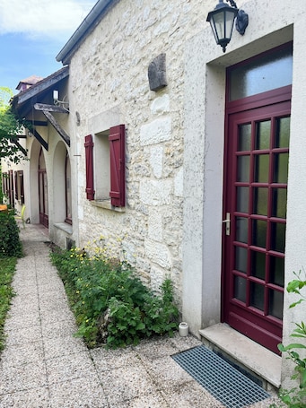 Exterior detail. Maison de la Couturière