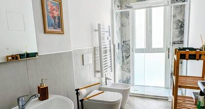 Sea view house with bathing establishment included for 6 people, with garden