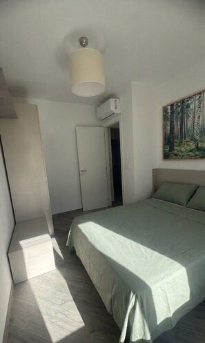 2 bedrooms, free WiFi, bed sheets, wheelchair access - Sea view house with bathing establishment included for 6 people, with garden (Rosignano Solvay-Castiglioncello)