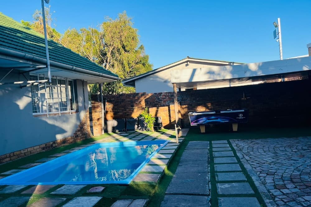 Ojong's Self-Catering Bellville