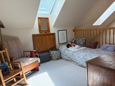 Stunning 4BR Ontario Lake House