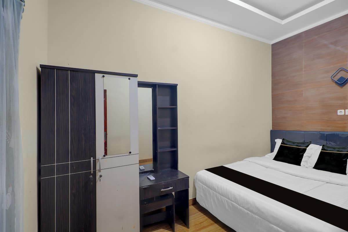 Deluxe Double Room | Premium bedding, free WiFi, bed sheets