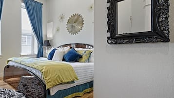 Classic Loft, City View | Free WiFi
