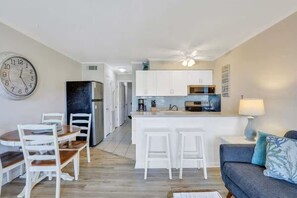 Interior - Modern Ocean Oasis - Private Beach • Pool • OceanViews (Hilton Head Island)