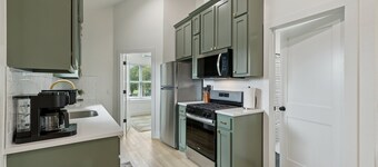 Cozy and Modern 1-bedroom house in Edmond