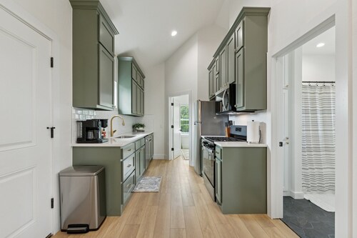 Cozy and Modern 1-bedroom house in Edmond