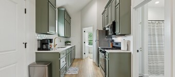 Cozy and Modern 1-bedroom house in Edmond