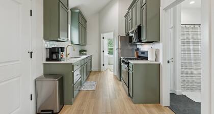 Cozy and Modern 1-bedroom house in Edmond