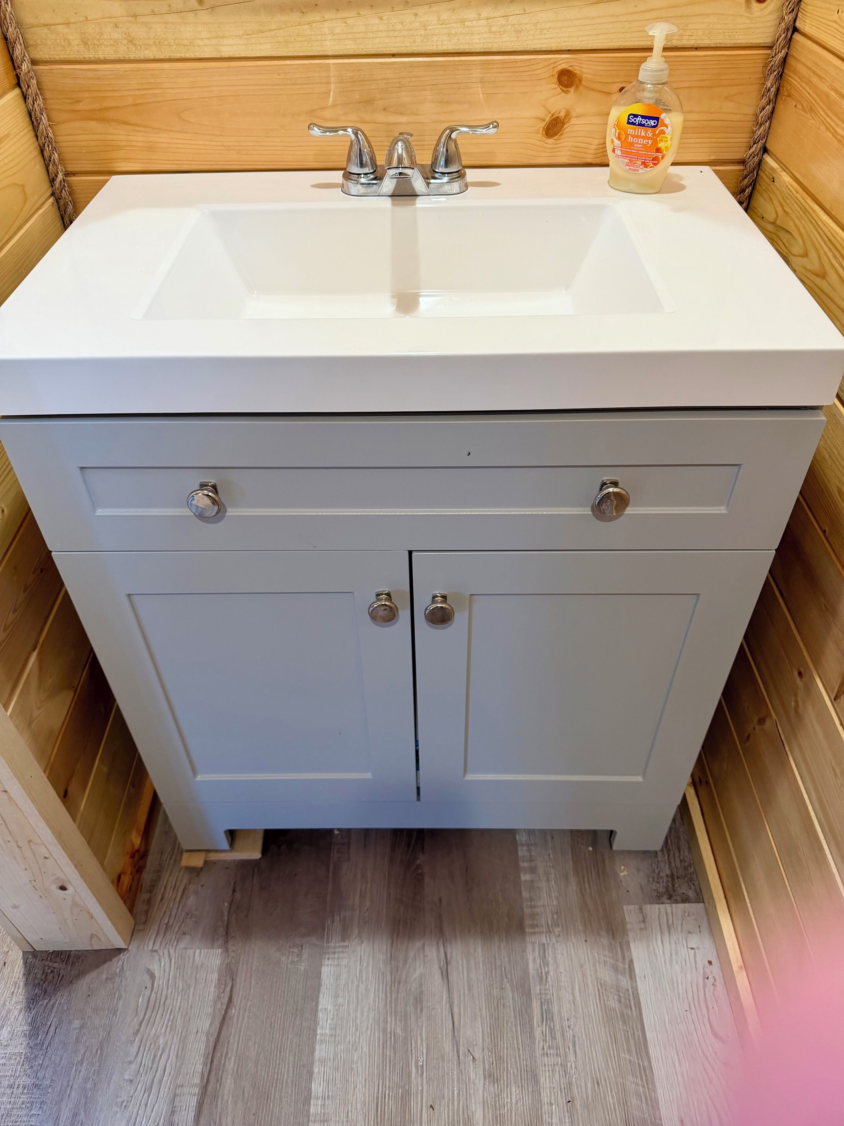 Shower, towels, soap, toilet paper