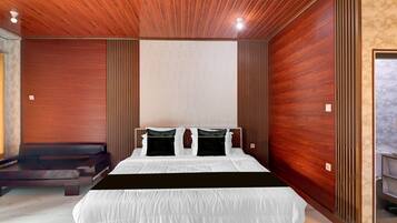 Deluxe Suite | Premium bedding, free WiFi, bed sheets
