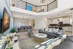 TV, offices - 5BR Family Home, Pool, Theme Beds, Space, Location (Kissimmee)