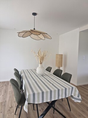 Dining - Ty cocon, quiet family home - near Gulf of Morbihan (Colpo)
