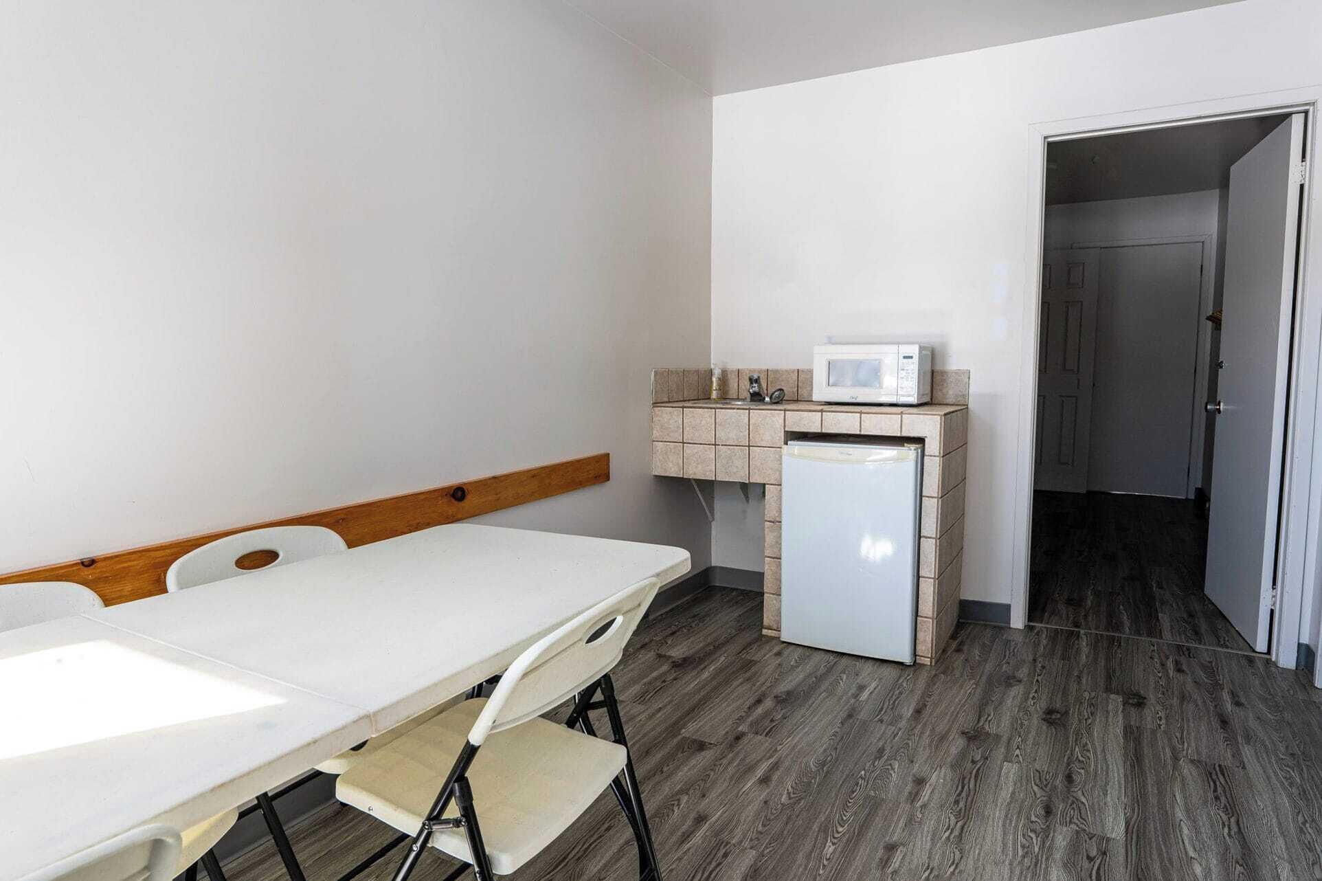 Family Cabin | Dining