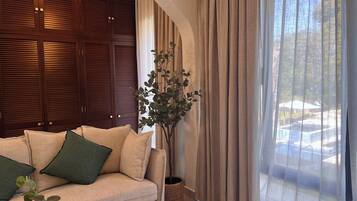 Superior Suite, Pool View | Living area | Printers