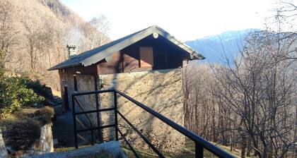 Baita Carlito - Quiet and sunny setting overlooking the forest