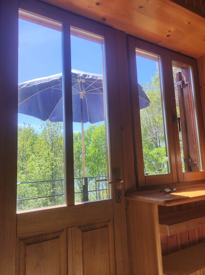 Baita Carlito - Quiet and sunny setting overlooking the forest