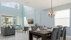 ハウス (5 Bedrooms) | ダイニングルーム