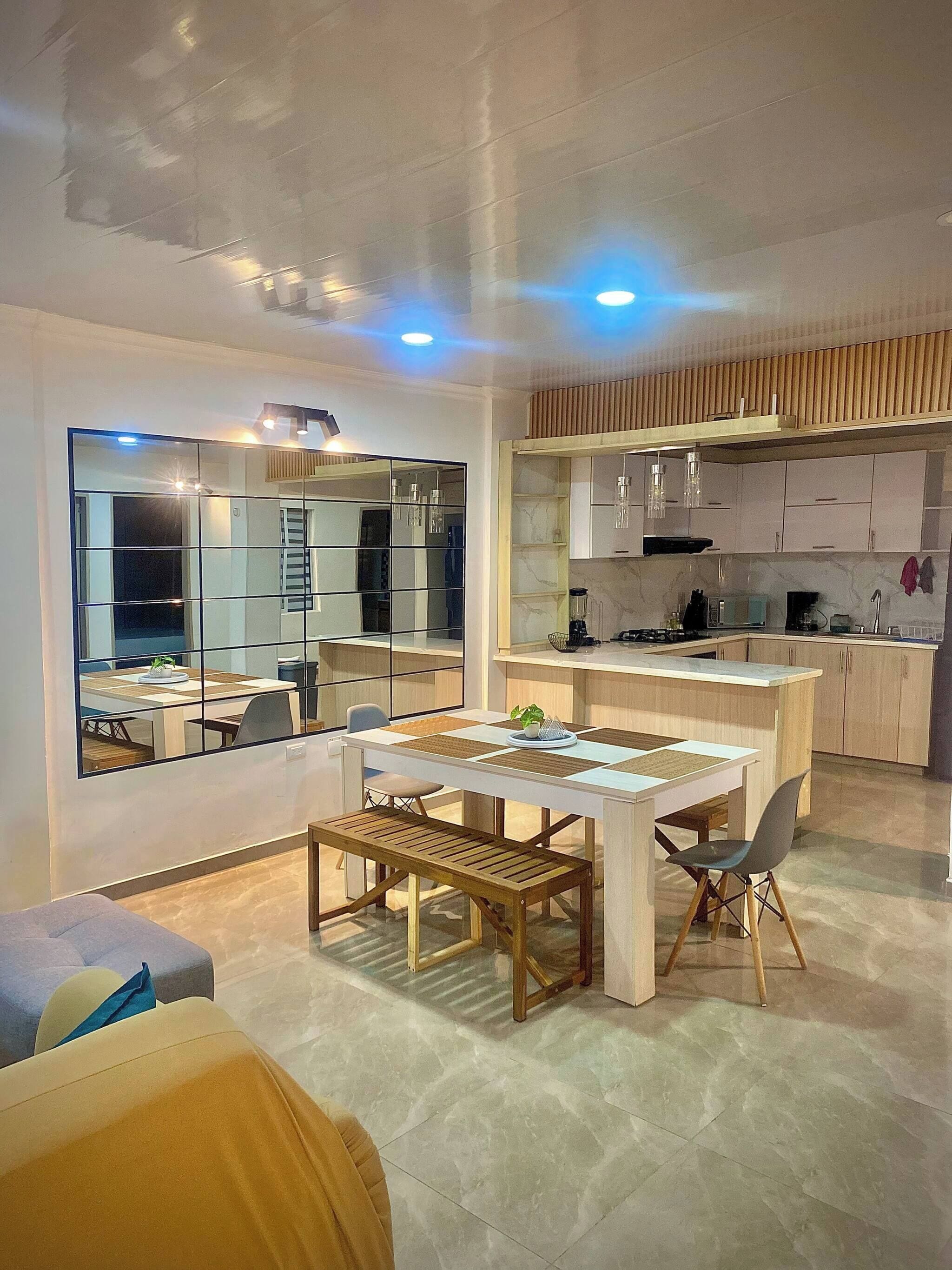 Apartment, 4 Bedrooms | Dining