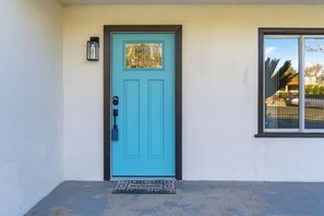 Exterior detail - Modern Hemet Oasis w/ Private Pool, Gazebo & Huge Yard (Hemet)