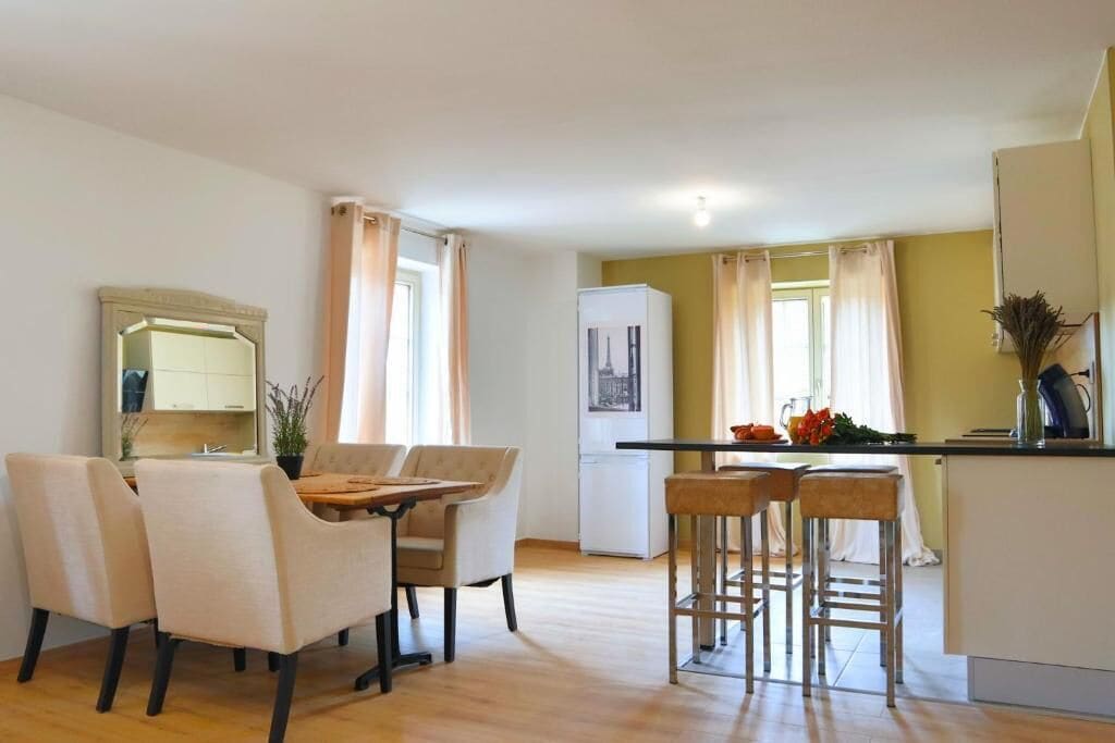 Apartment | Dining