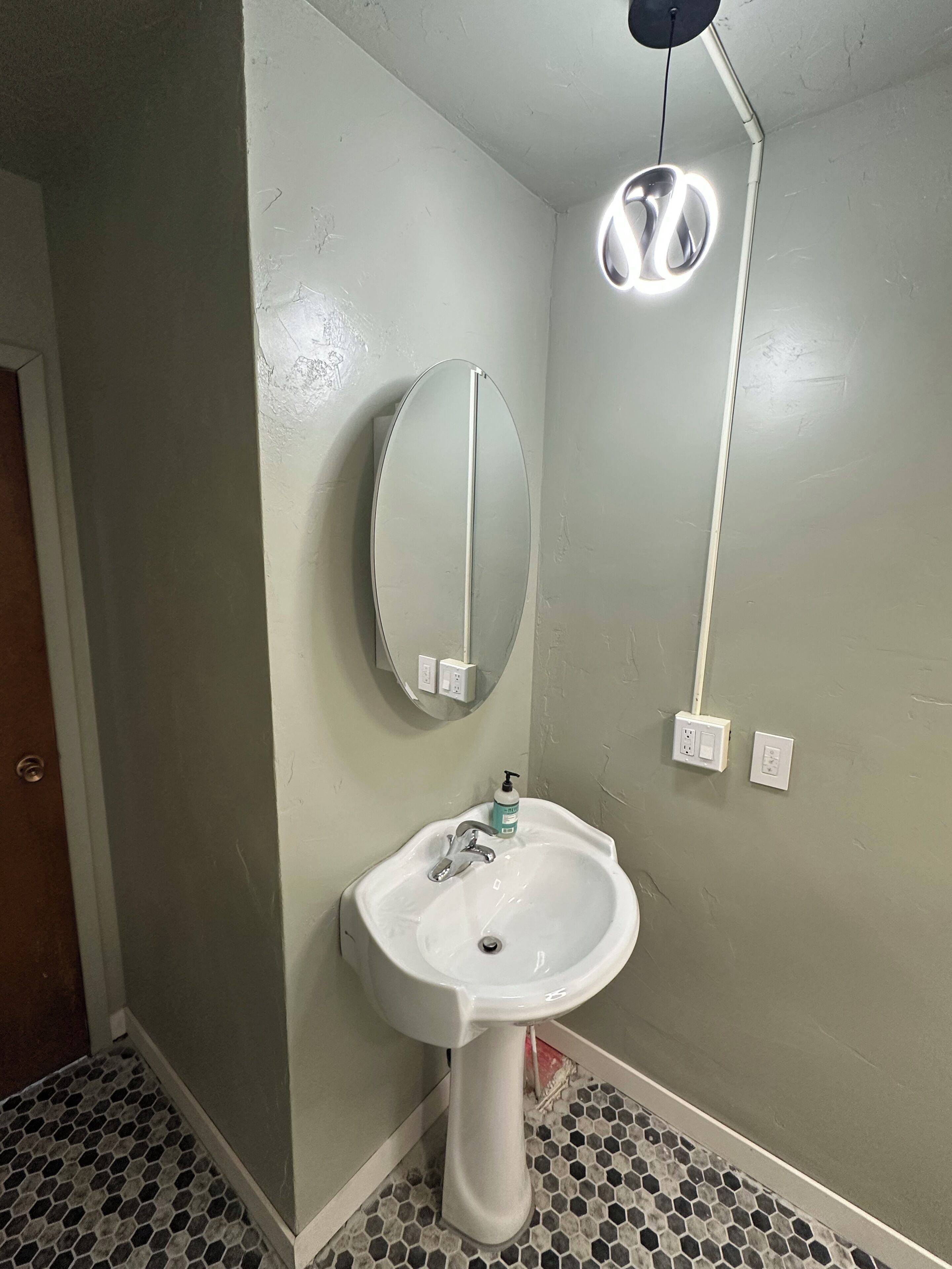 Shower, towels, soap, toilet paper