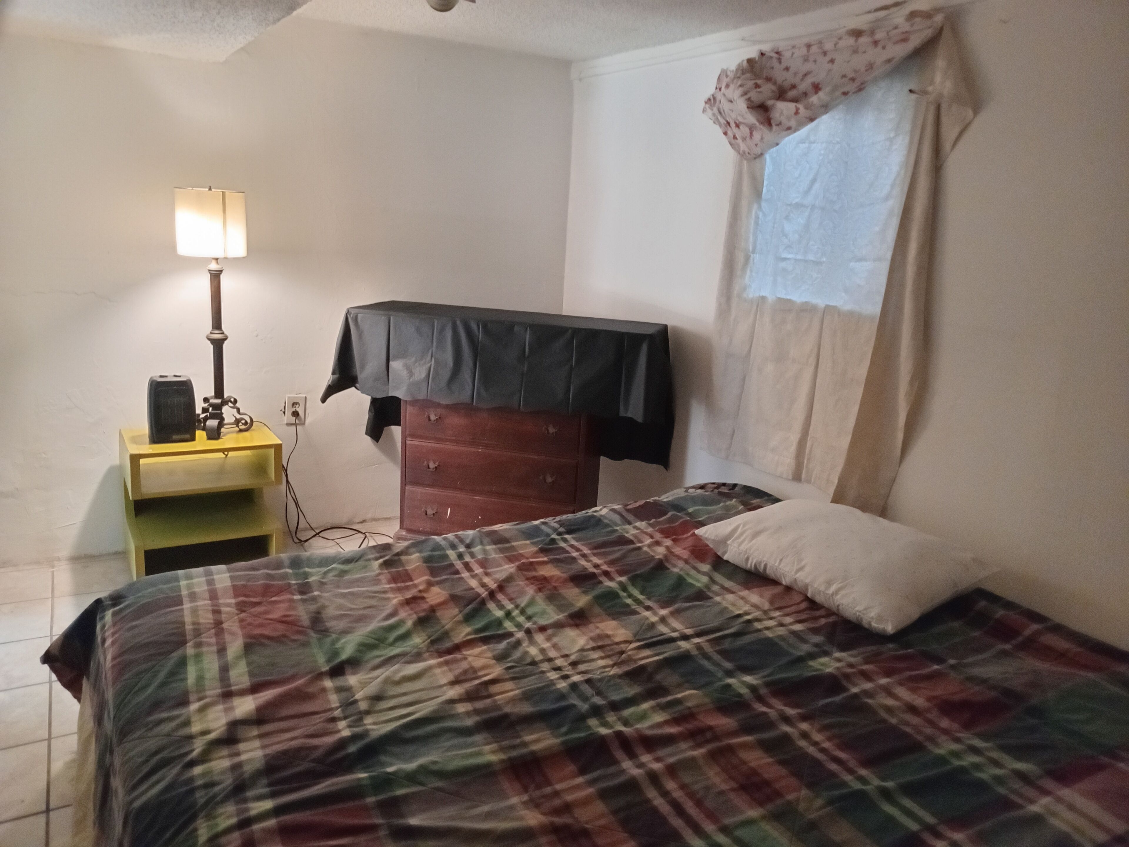 Basic Single Room | Free WiFi