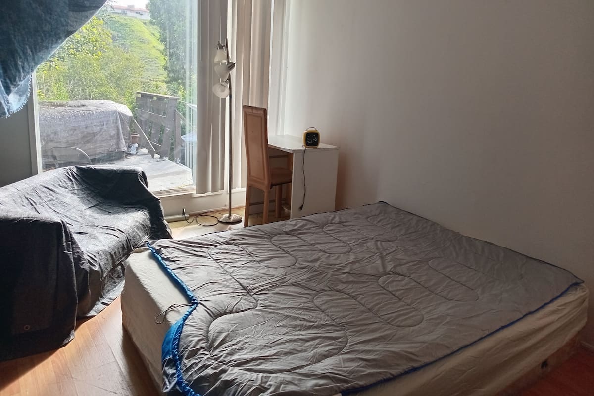Yhden hengen perushuone | Ilmainen Wi-Fi