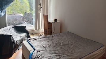 Basic Single Room | Free WiFi