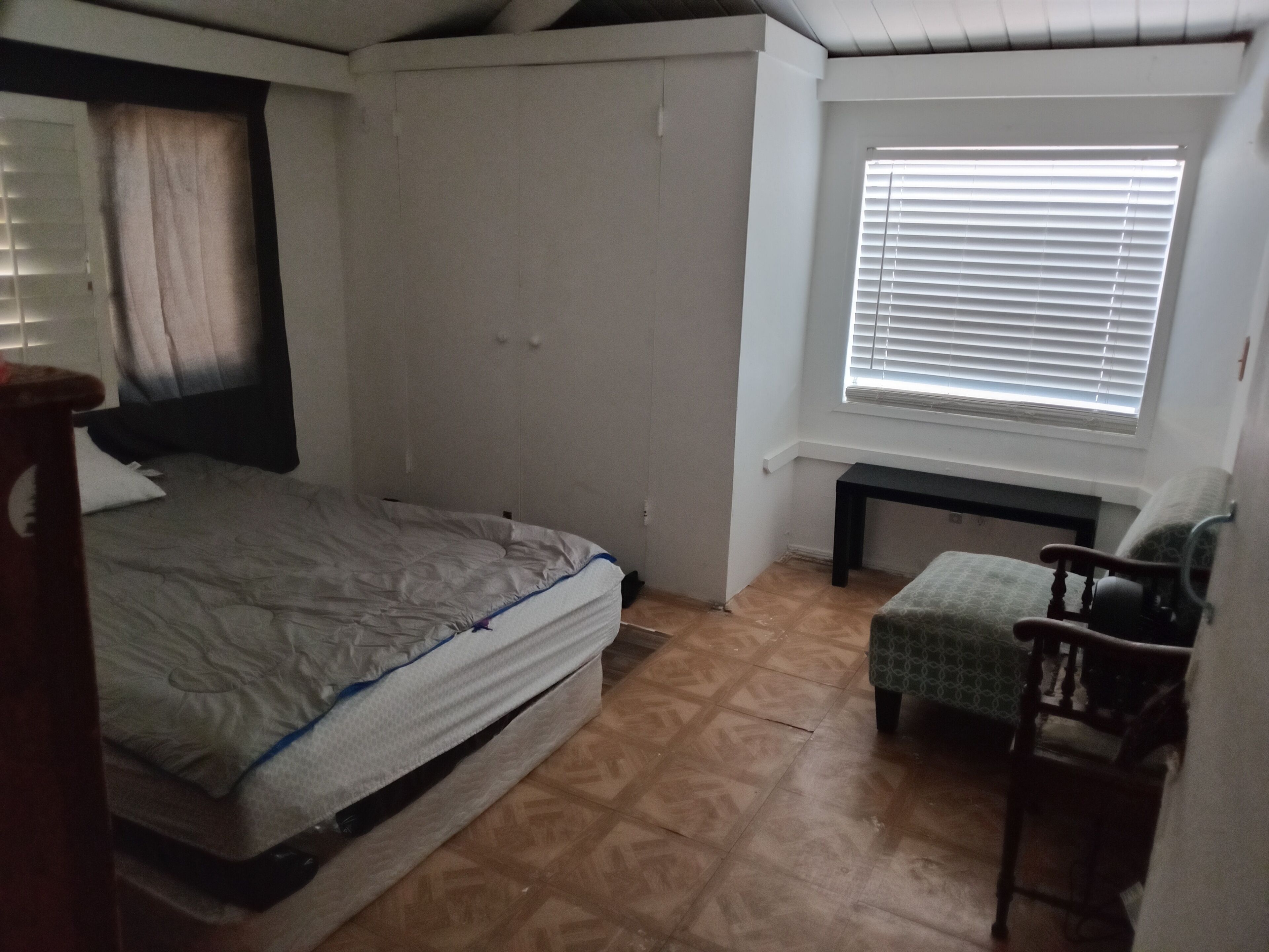Basic Single Room | Free WiFi
