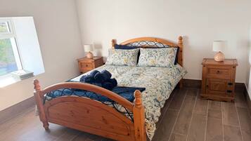 3 bedrooms, free WiFi, bed sheets