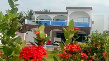Comfort Villa, Lagoon View | Terrace/patio