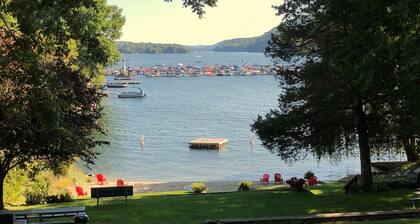 Lake neighborhood apartment with private beach & lake front park