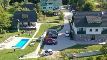 Zweibettzimmer (Twin Room) | Parkplätze | Parken ohne Service (kostenlos)