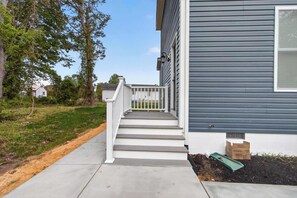 Exterior detail - Newly Built Cozy Delaware Home (Ocean View)