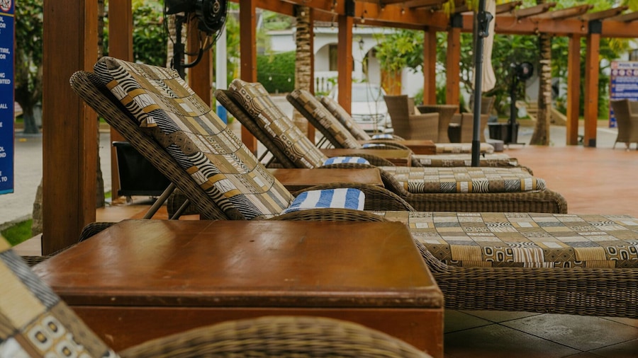 Raybow International Hotel