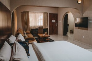 In-room safe, free WiFi - Raybow International Hotel (Takoradi)