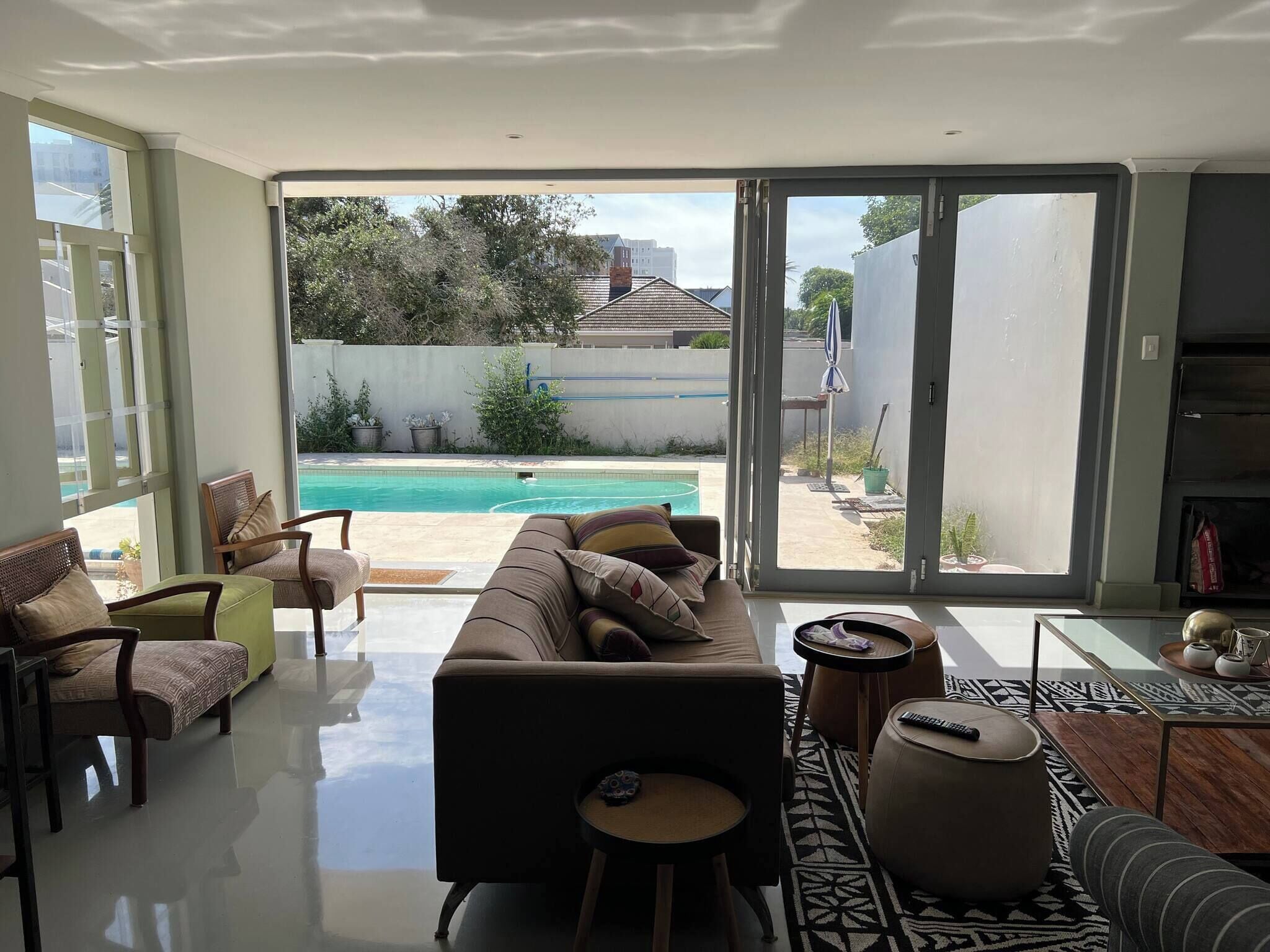House, 4 Bedrooms, Smoking, Balcony | Living area