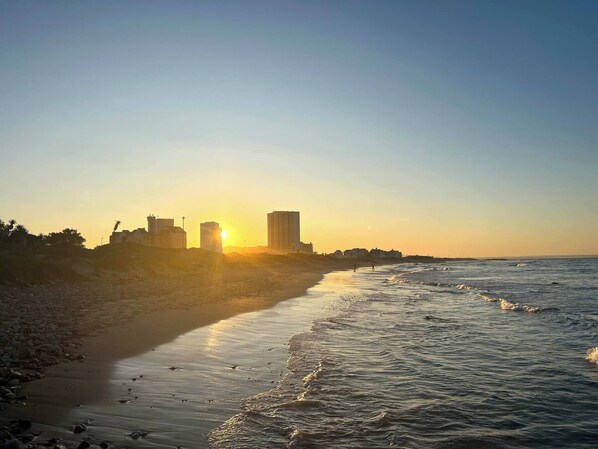 House, 4 Bedrooms, Smoking, Balcony | Beach - Cosy & Tranquil Family Beach Getaway (Gqeberha)