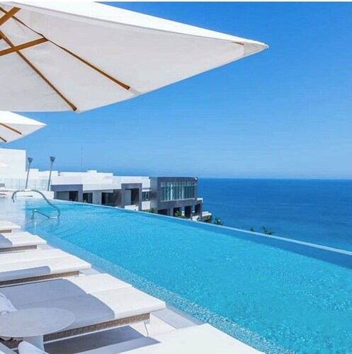 GARZA BLANCA CABO  LUXURY STUDIO RESORT Beachfront Infinity Pools Fine Dining
