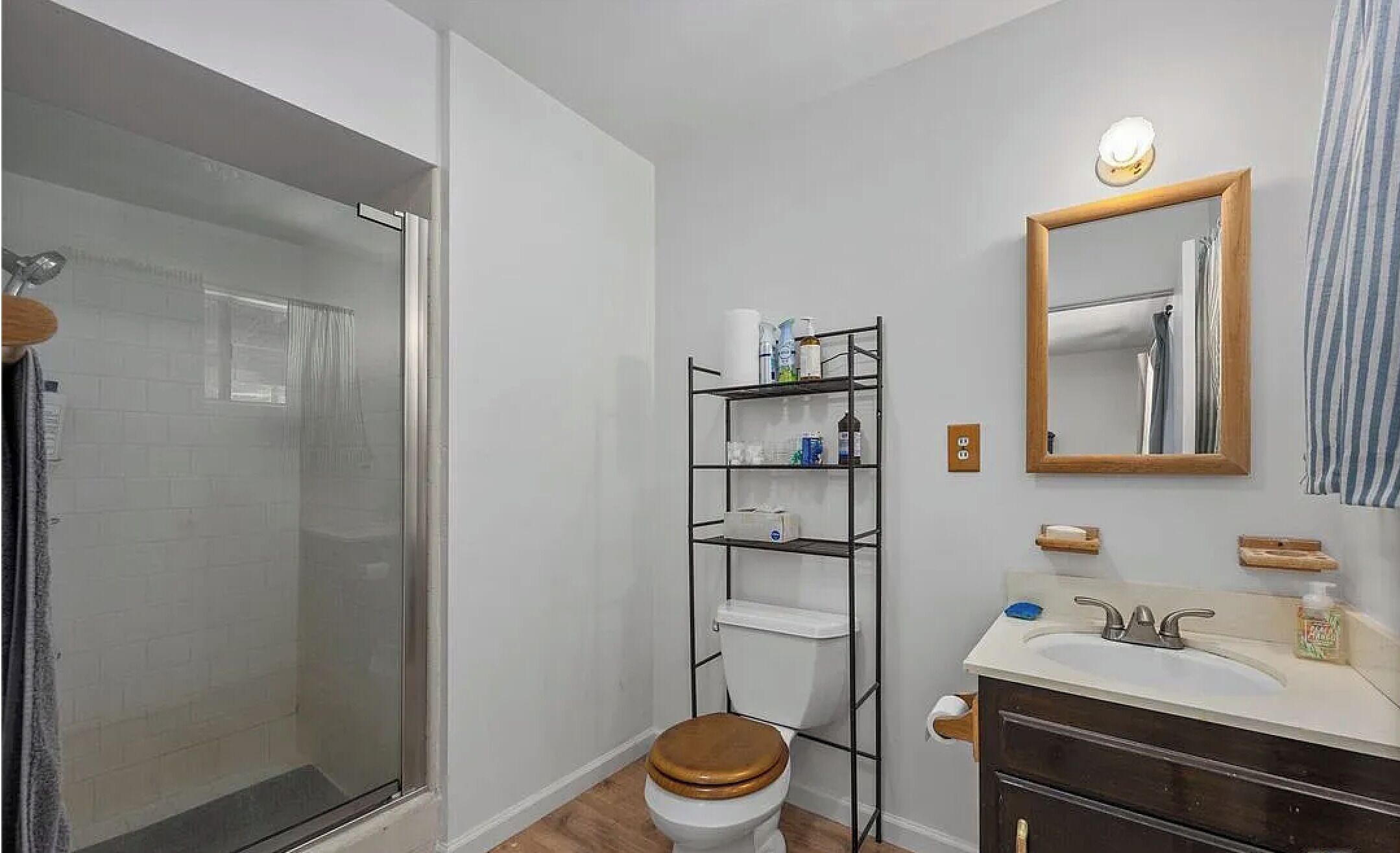 Shower, towels, soap, toilet paper