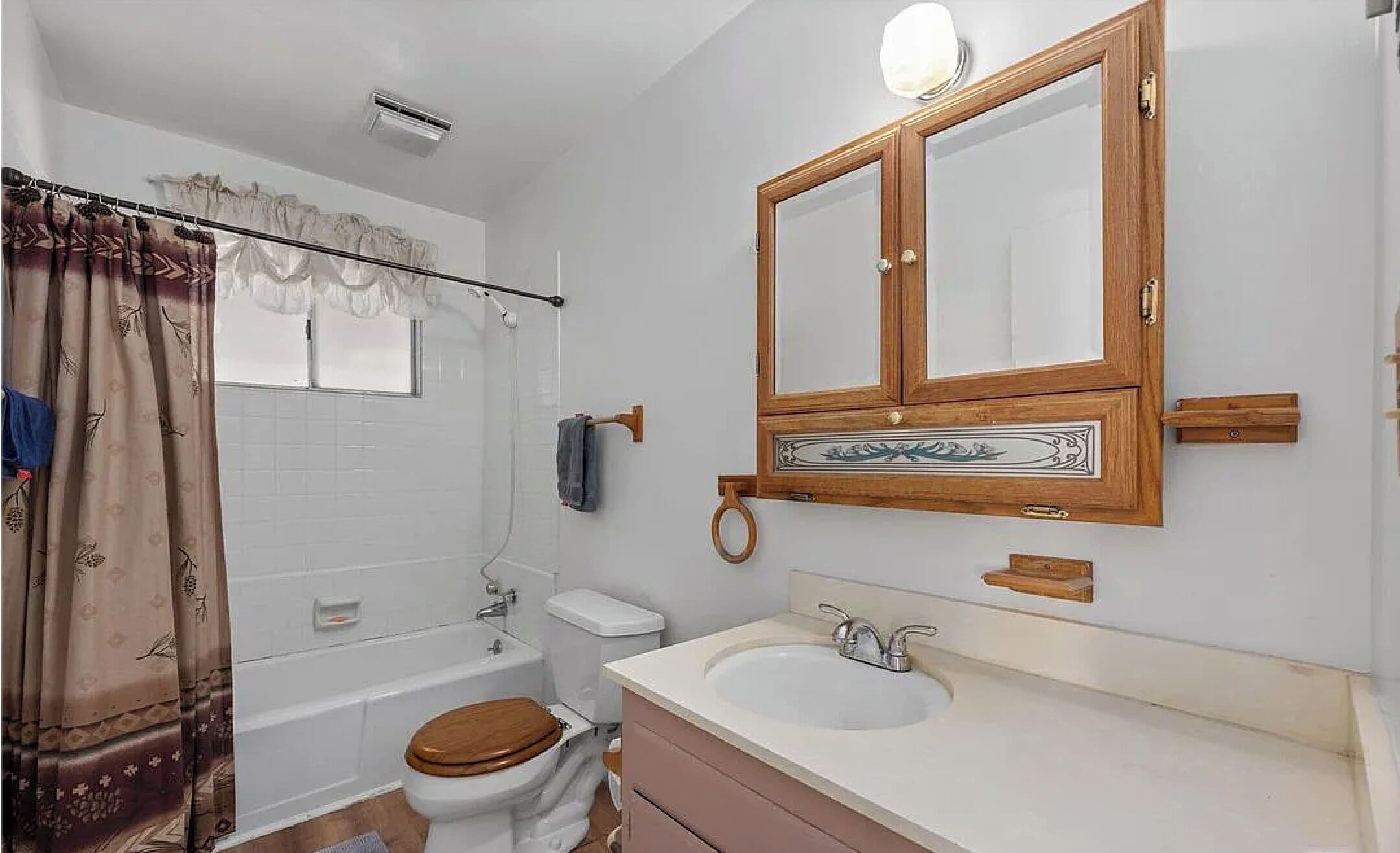 Shower, towels, soap, shampoo