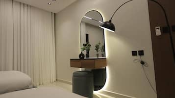 Apartment, 2 Bedrooms | Free WiFi, bed sheets