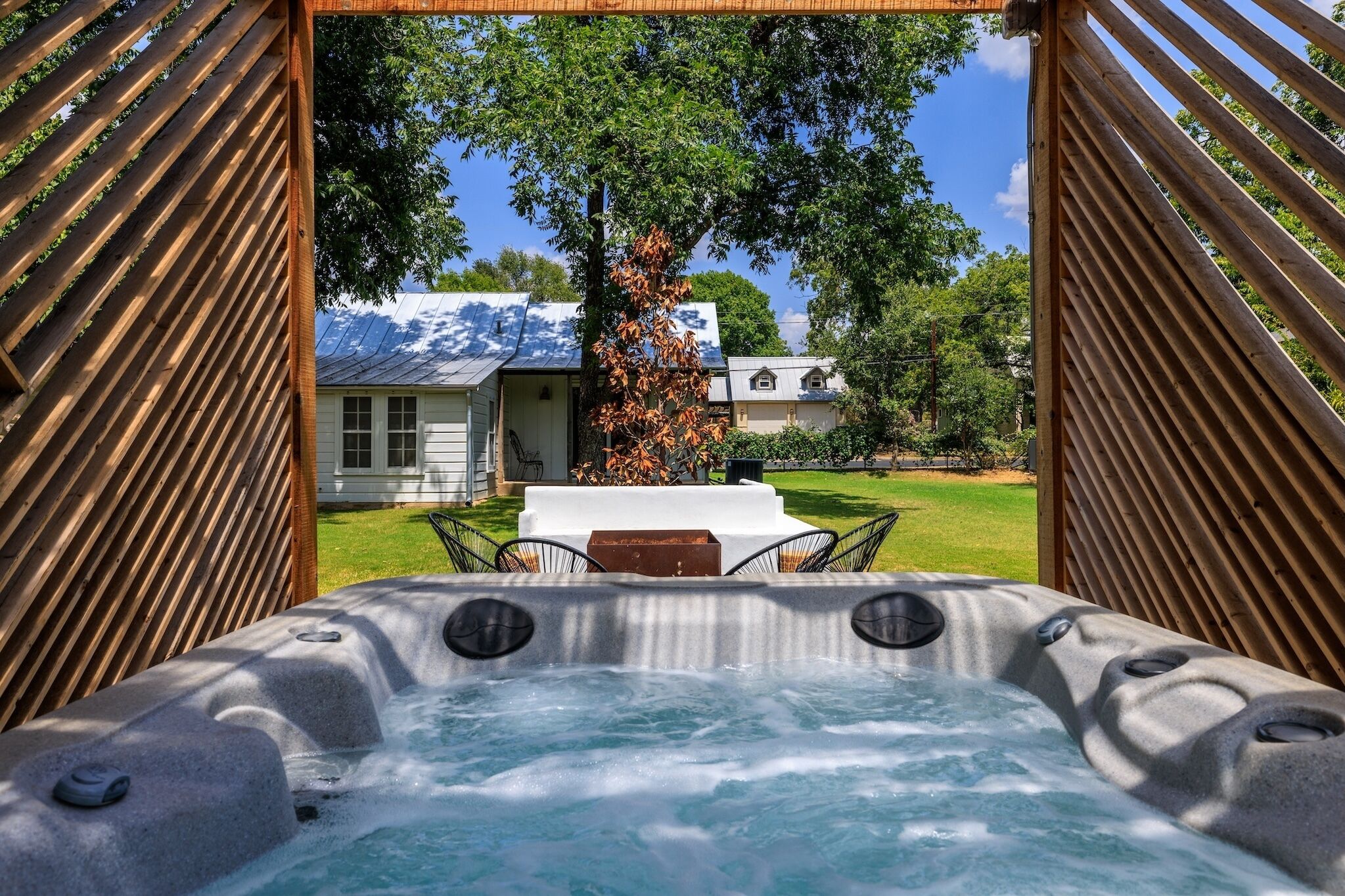 Outdoor spa tub