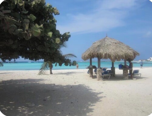 Located in Baby Beach • Cute 1BR/1BA Casita • Walk to Baby & Rodgers Beach