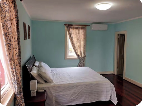 1 chambre, bureau, fer et planche Ă repasser, Wi-Fi gratuit