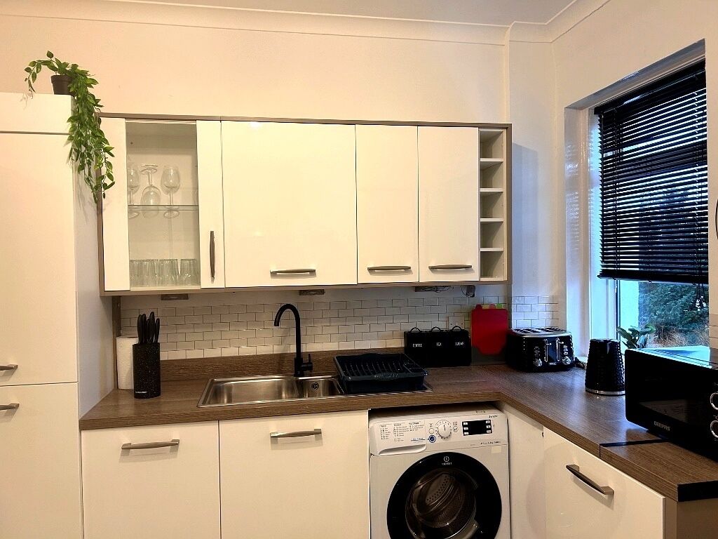 Fridge, microwave, oven, toaster