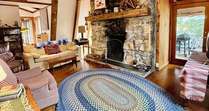 Rustic Pine Lodge - Cozy 4 BR Adirondack Escape