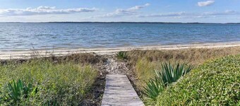 Fort Fremont Beachfront Escape | Private Beach Access • Fire Pit • Near Beaufort