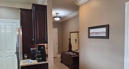Luxury 2 bedroom/2 bath condo steps from Toomer's Corner Downtown Auburn