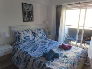 1 habitación, escritorio, tabla de planchar con plancha y wifi gratis 